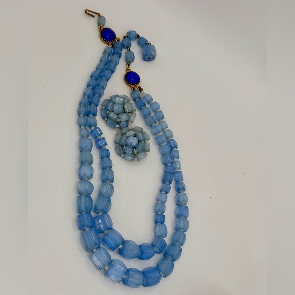 Vintage Elegant Blue Glass Beaded Double Strand Necklace & Earrings - Picture 4 of 17